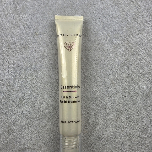 Body Firm Essentials Lift & Smooth Eyelid Treatment .77 Fl Oz - Picture 4 of 5